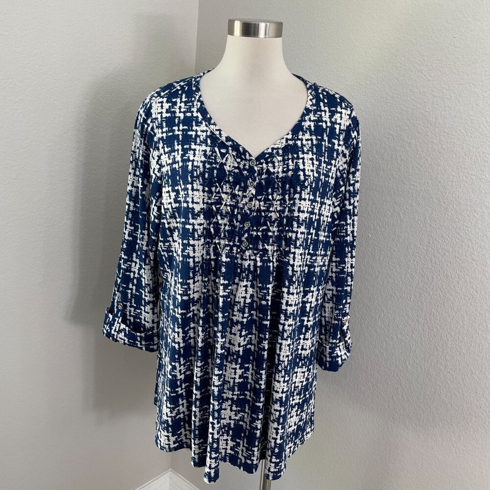 Cocomo Woman Plus 2X Blue Abstract Button Front Tunic Top Blouse 3/4‎ Sleeve